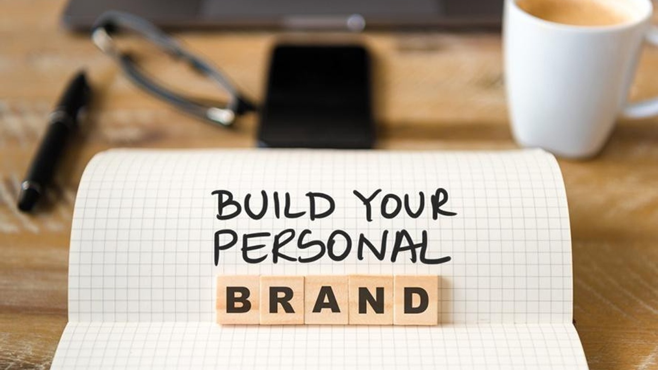 Build a Powerful Personal Brand (Expert Tips & Real Examples)